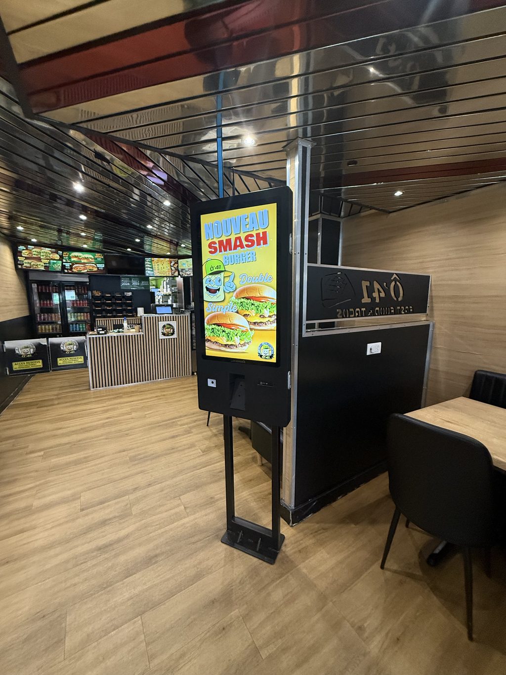 Borne de commande en salle